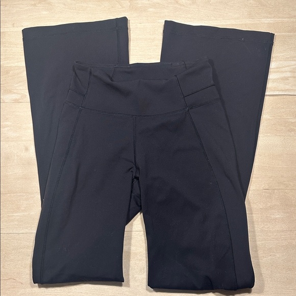 Lululemon Black Flared Leggings Sz 4 - Picture 3 of 10